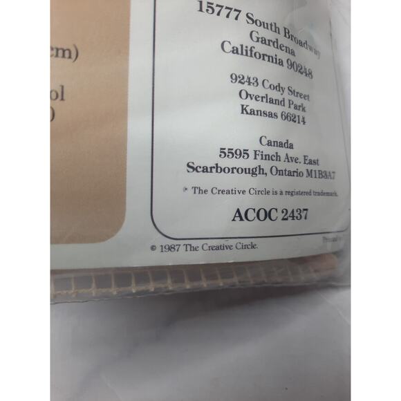 Vintage The Creative Circle Needlework Kit 2810 Snowflake Village - Picture 6 of 7